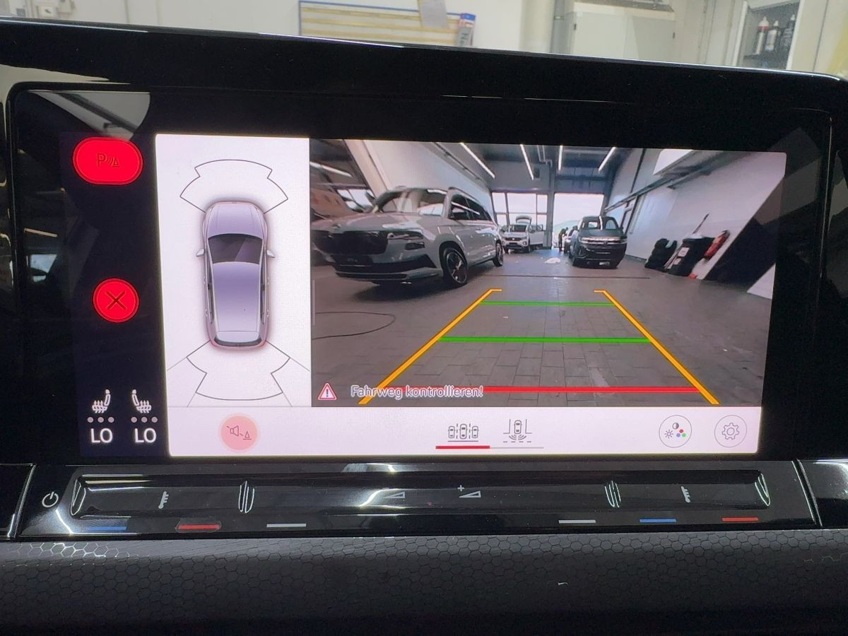 Golf VIII GTI 2.0 TSI DSG DCC LED-Matrix 