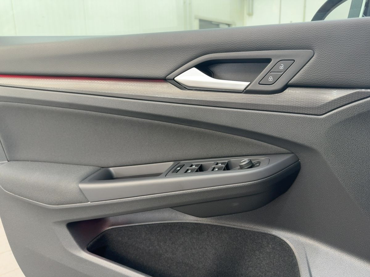 Golf VIII GTI 2.0 TSI DSG DCC LED-Matrix 