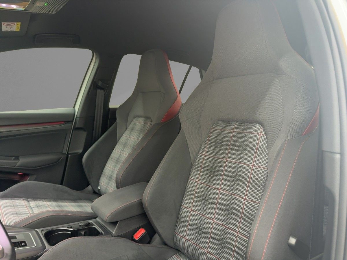 Golf VIII GTI 2.0 TSI DSG DCC LED-Matrix 