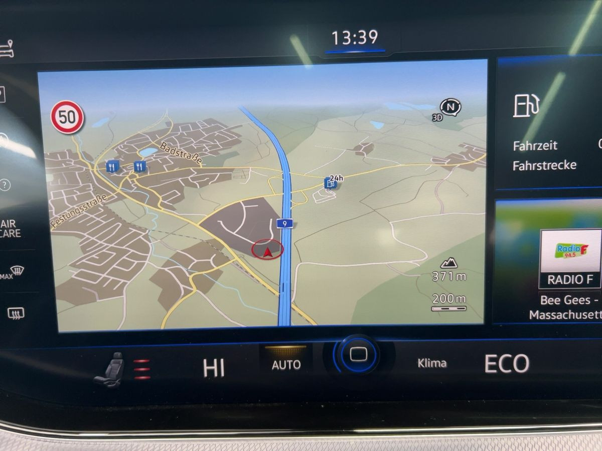 Touareg 3.0 V6 TDI DSG 4M R-Line Pano Luft LED-Matrix Leder Kamera ACC Navi