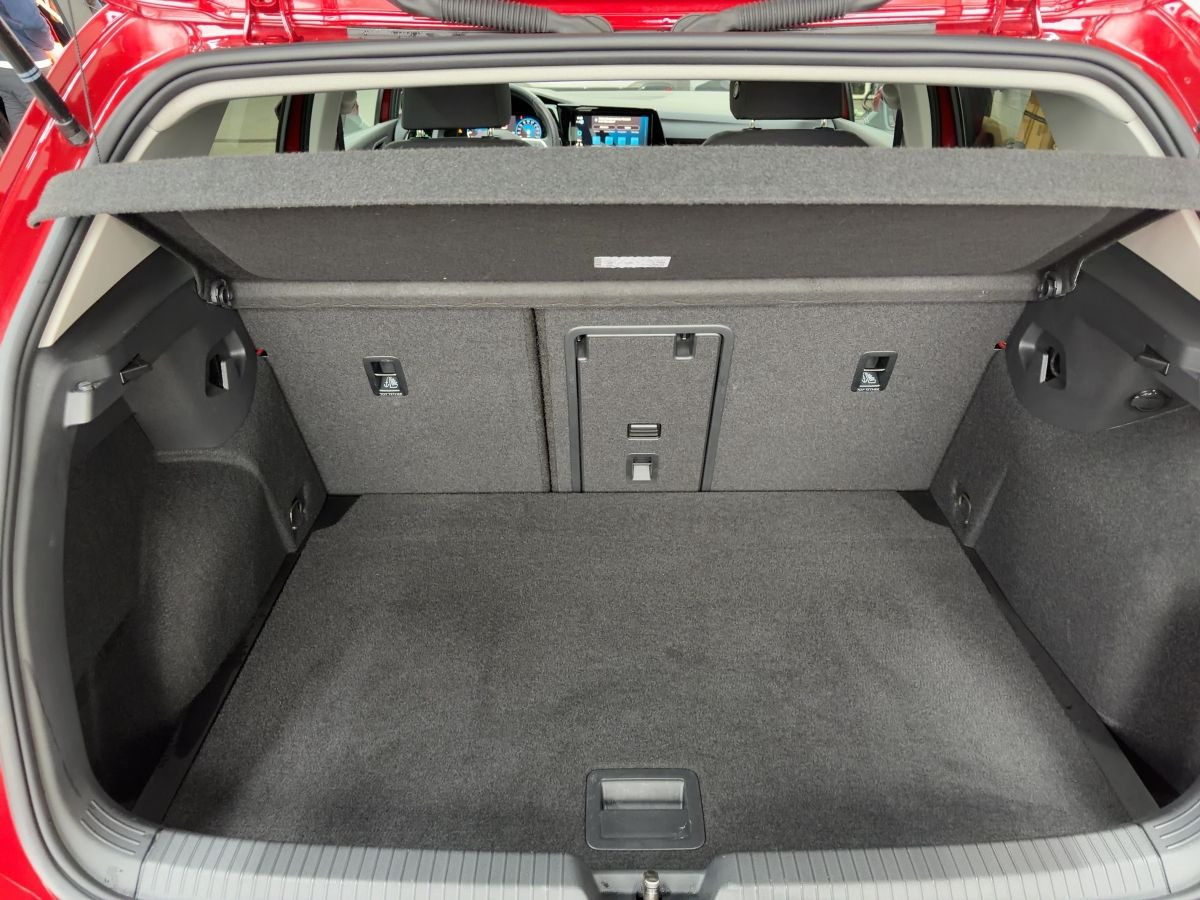 Golf VIII 1.0 TSI DSG 