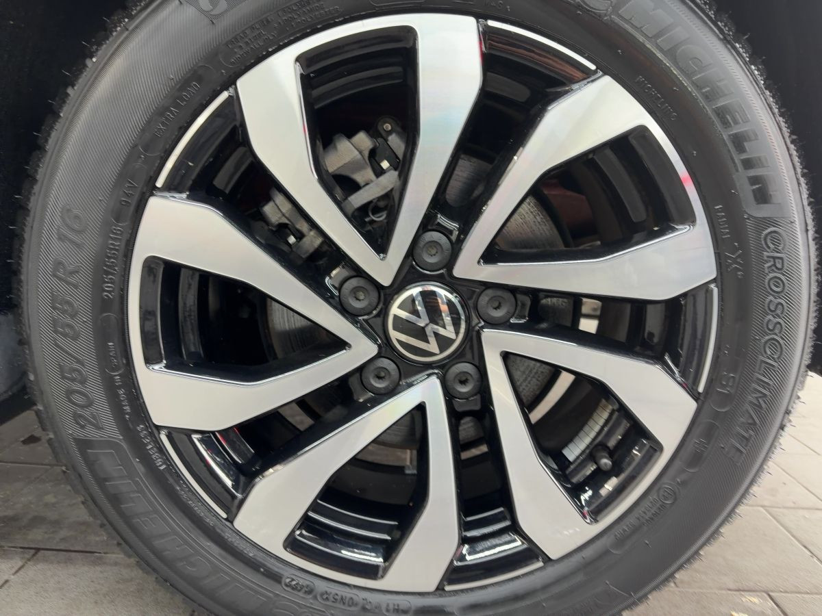 Golf VIII 1.0 TSI DSG 