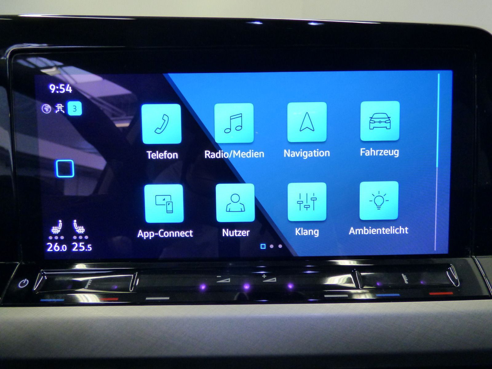 Golf VIII Variant 2.0 TDI DSG Life AHK ACC Navi LED-Matrix DAB+Lane Ass. Keyless