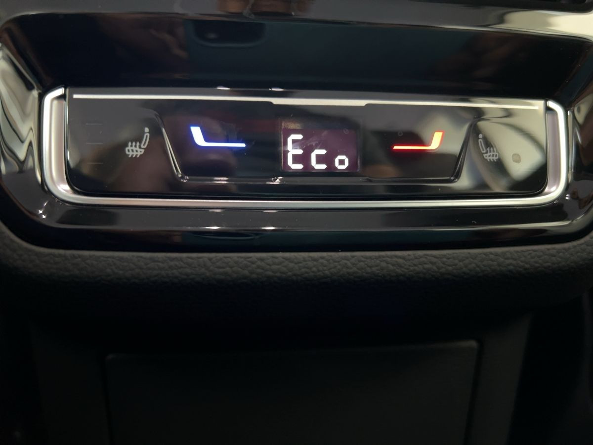 Passat Variant GTE 1.4 TSI DSG ACC AHK Navi Kamera Keyless ergo Side Ass. Sitzh.