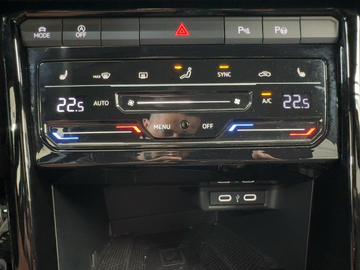 T-Roc 2.0 TDI DSG R-Line AHK ACC Navi LED-Plus Kamera Sitzh. DAB+