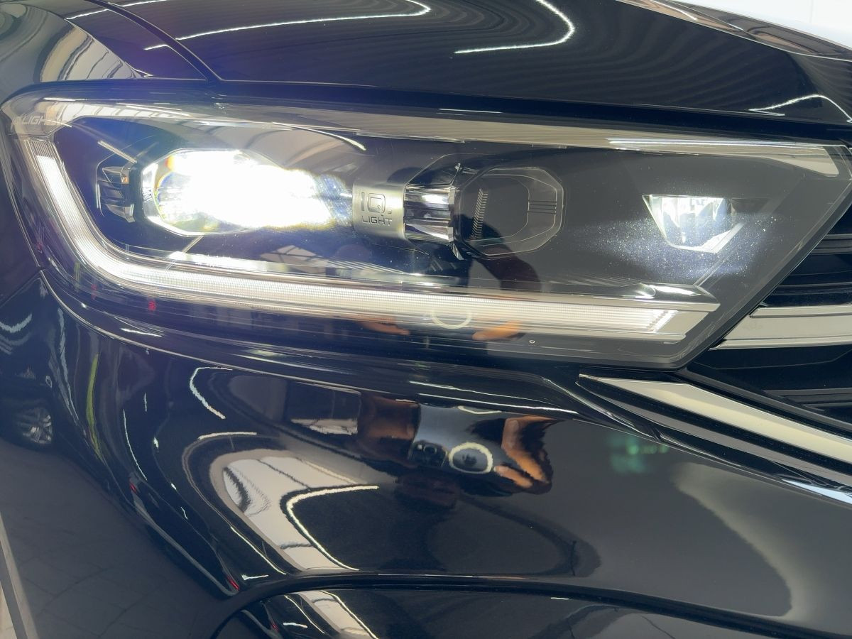 T-Roc 2.0 TDI DSG R-Line AHK ACC Navi LED-Plus Kamera Sitzh. DAB+