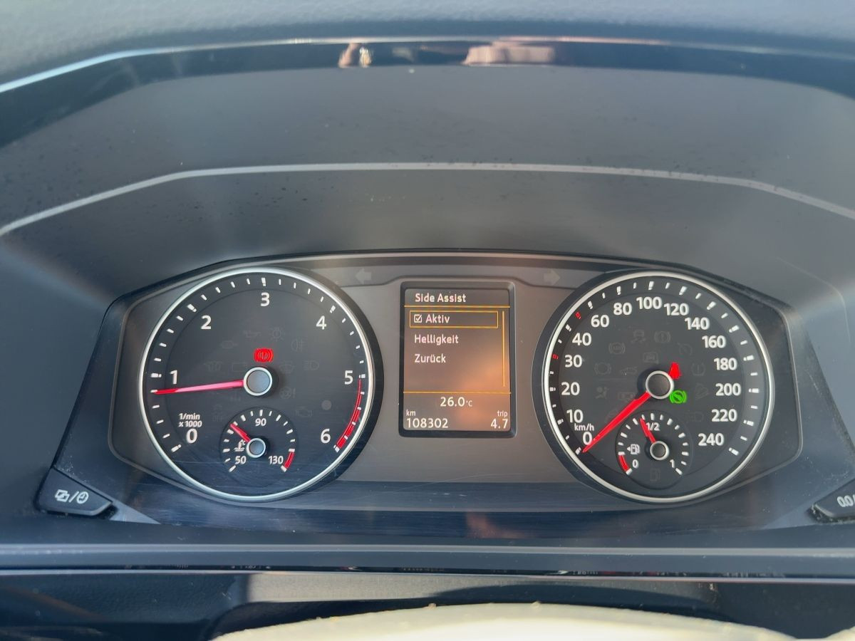 Multivan 2.0 TDI DSG 4M Highline Standh. ACC Navi LED Kamera DAB+ Side Ass. Sitzh.