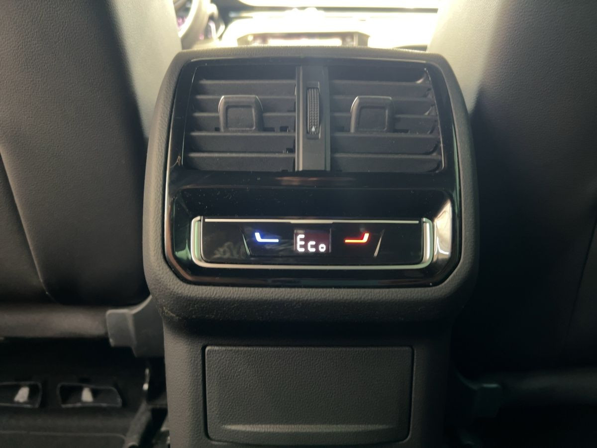 Passat Variant GTE 1.4 TSI DSG AHK ACC LED-Matrix Standh. Navi KamerA Park-Ass