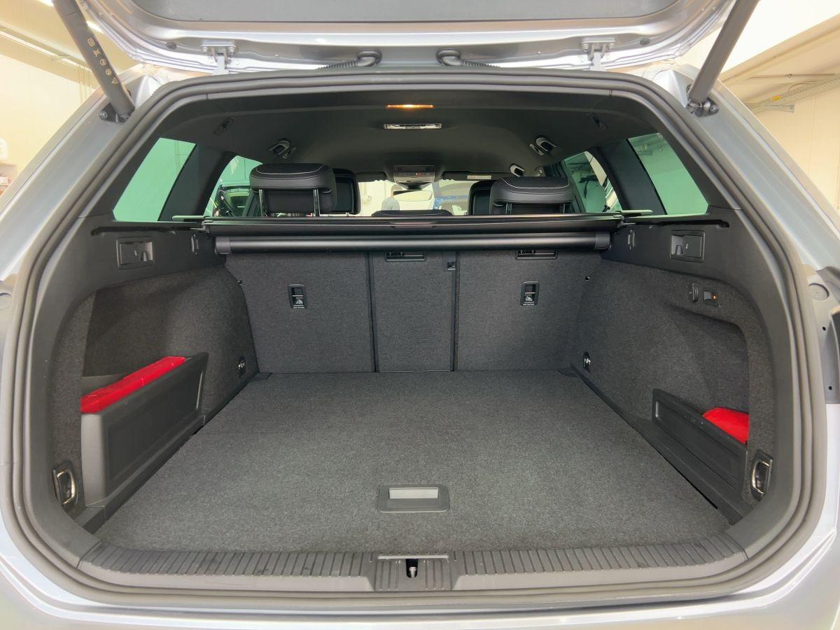 Passat Variant GTE 1.4 TSI DSG AHK ACC LED-Matrix Standh. Navi KamerA Park-Ass