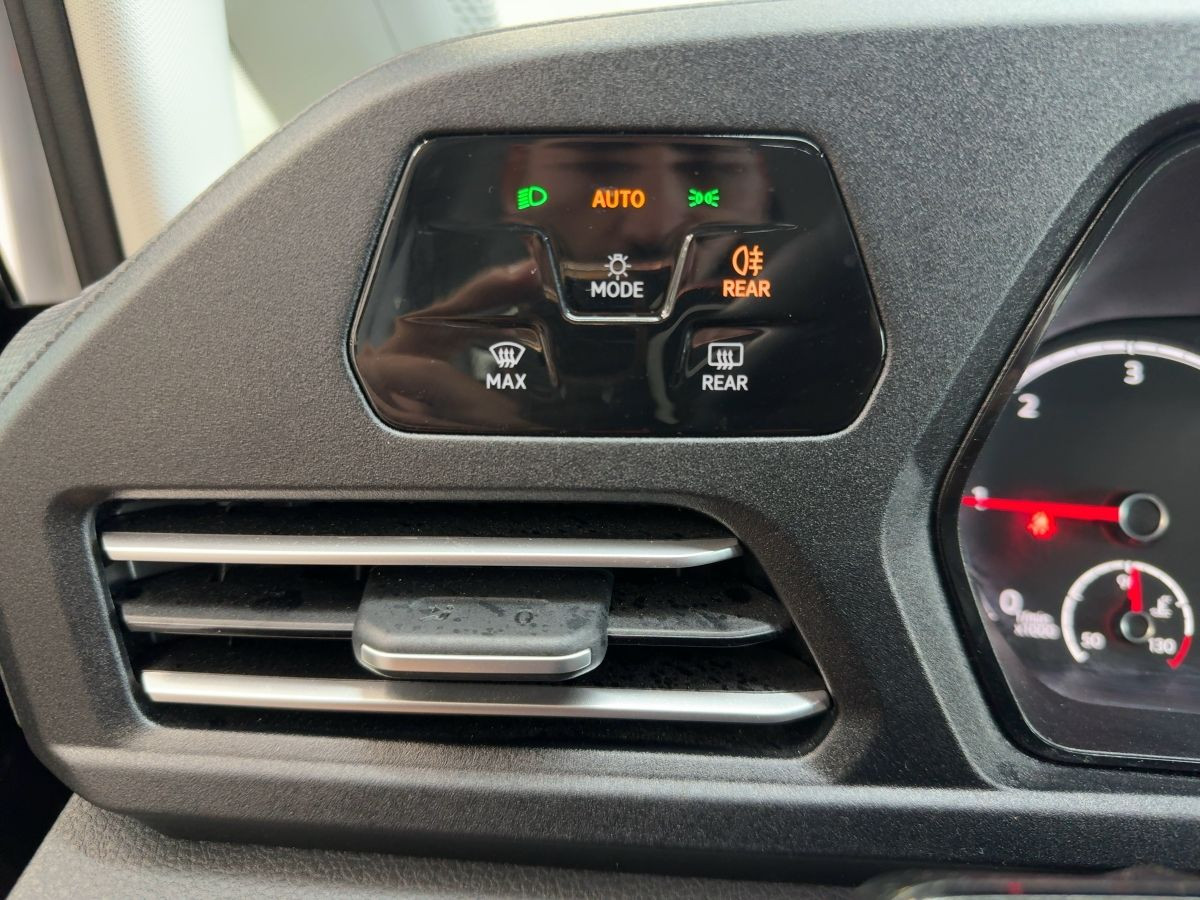 Caddy Kombi 2.0 TDI Life AHK Navi Kamera ACC DAB+Climatronic Sitzhzg Lane-Ass