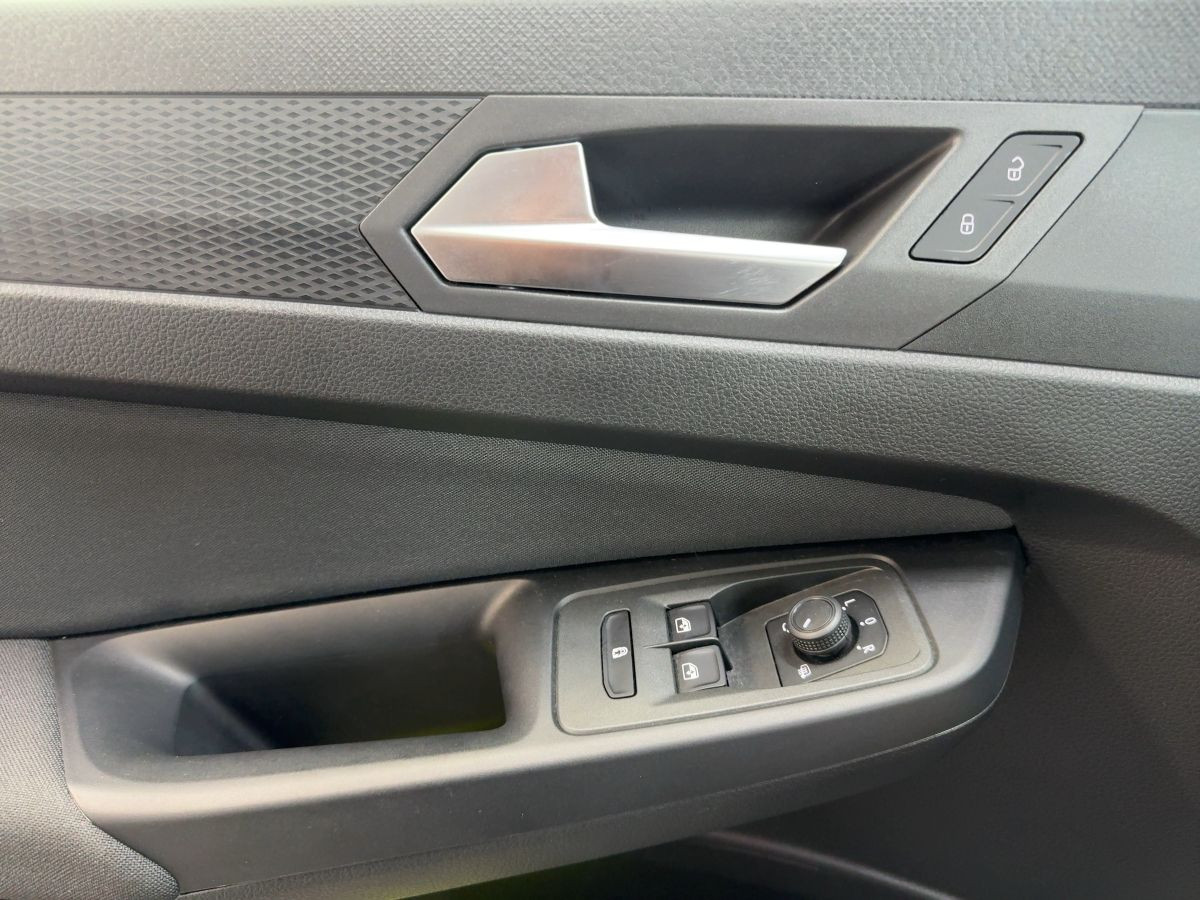 Caddy Kombi 2.0 TDI Life AHK Navi Kamera ACC DAB+Climatronic Sitzhzg Lane-Ass