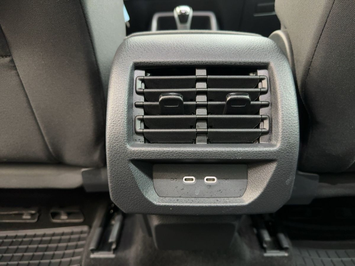 Caddy Kombi 2.0 TDI Life AHK Navi Kamera ACC DAB+Climatronic Sitzhzg Lane-Ass