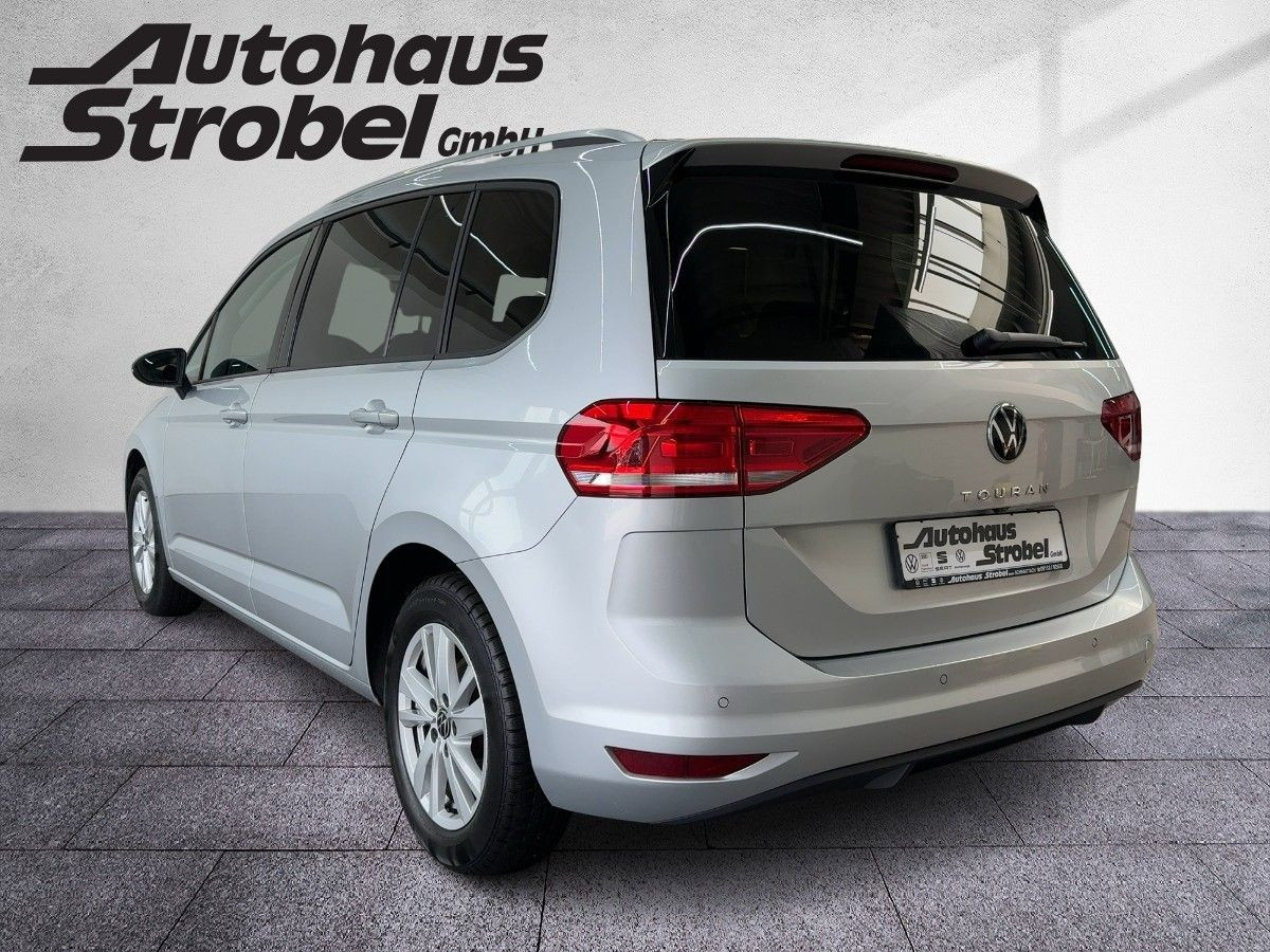 Touran 1.5 TSI DSG Comfortline 7-Sitze ACC Navi ergo Bluet. Sitzh.