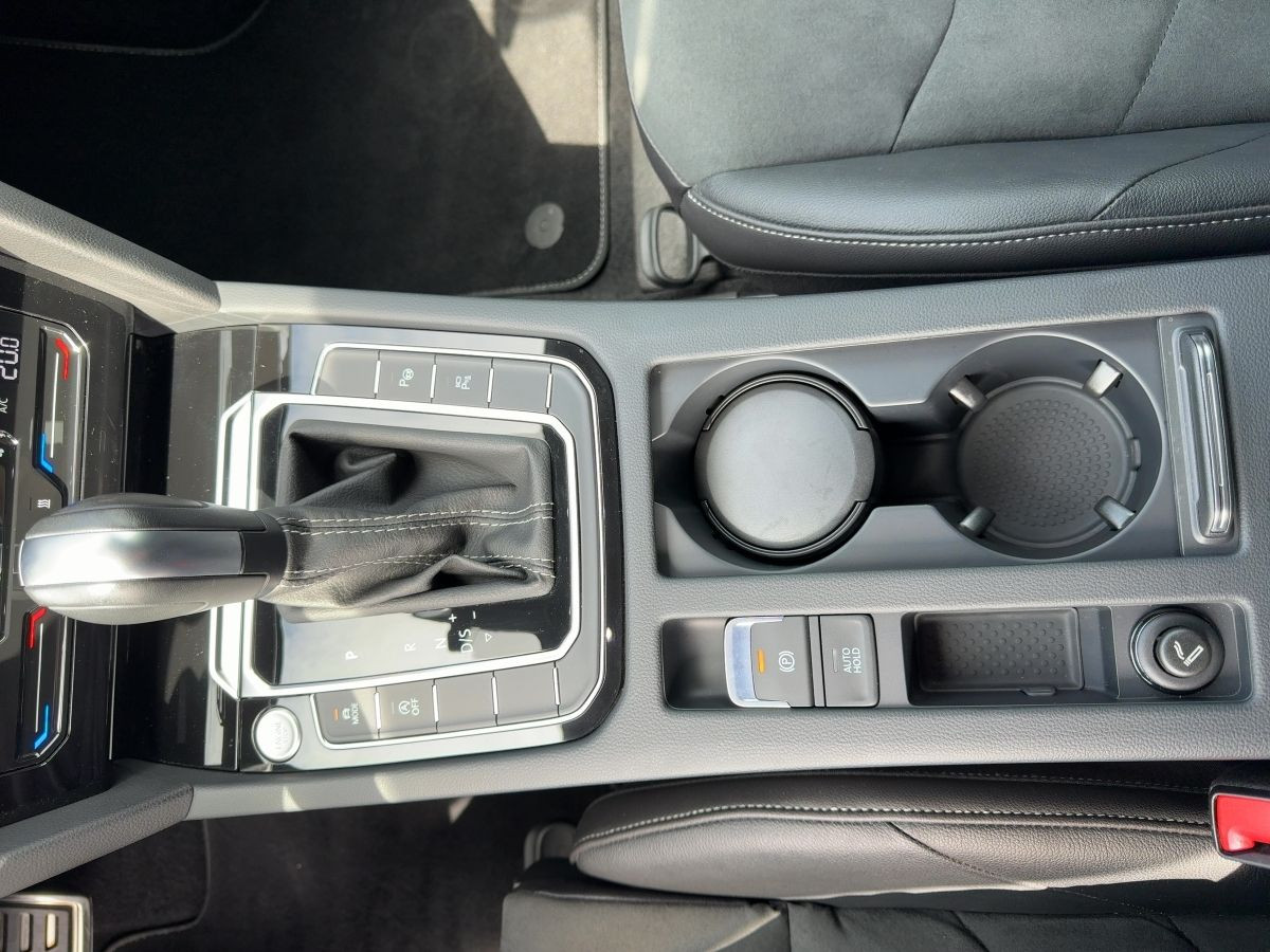 Arteon Shootingbrake 2.0 TDI DSG R-Line ACC DCC AHK Navi LED Standh. Harman Kardon