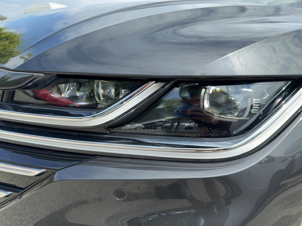 Arteon Shootingbrake 2.0 TDI DSG R-Line ACC DCC AHK Navi LED Standh. Harman Kardon