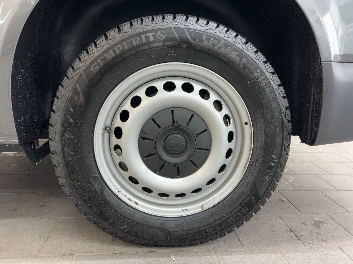 T6.1 Kombi T6.1 2.0 TDI LR DSG 7-Sitze ACC Navi LED Parkp. Lane Ass. Klima Sitzh.