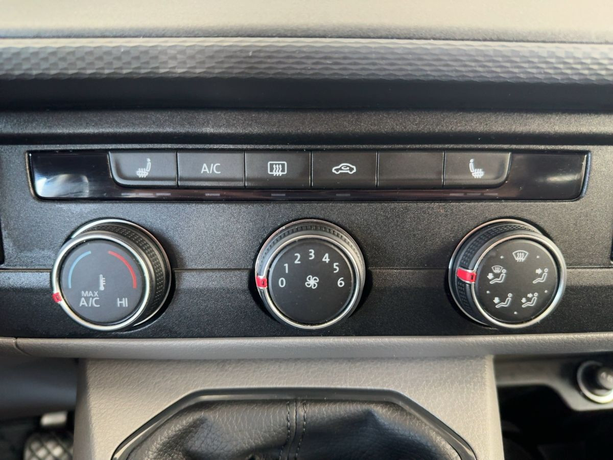 T6.1 Kombi 2.0 TDI LR 4M 8-Sitze ACC Navi LED Parkp. Lane Ass. Bluet. Klima