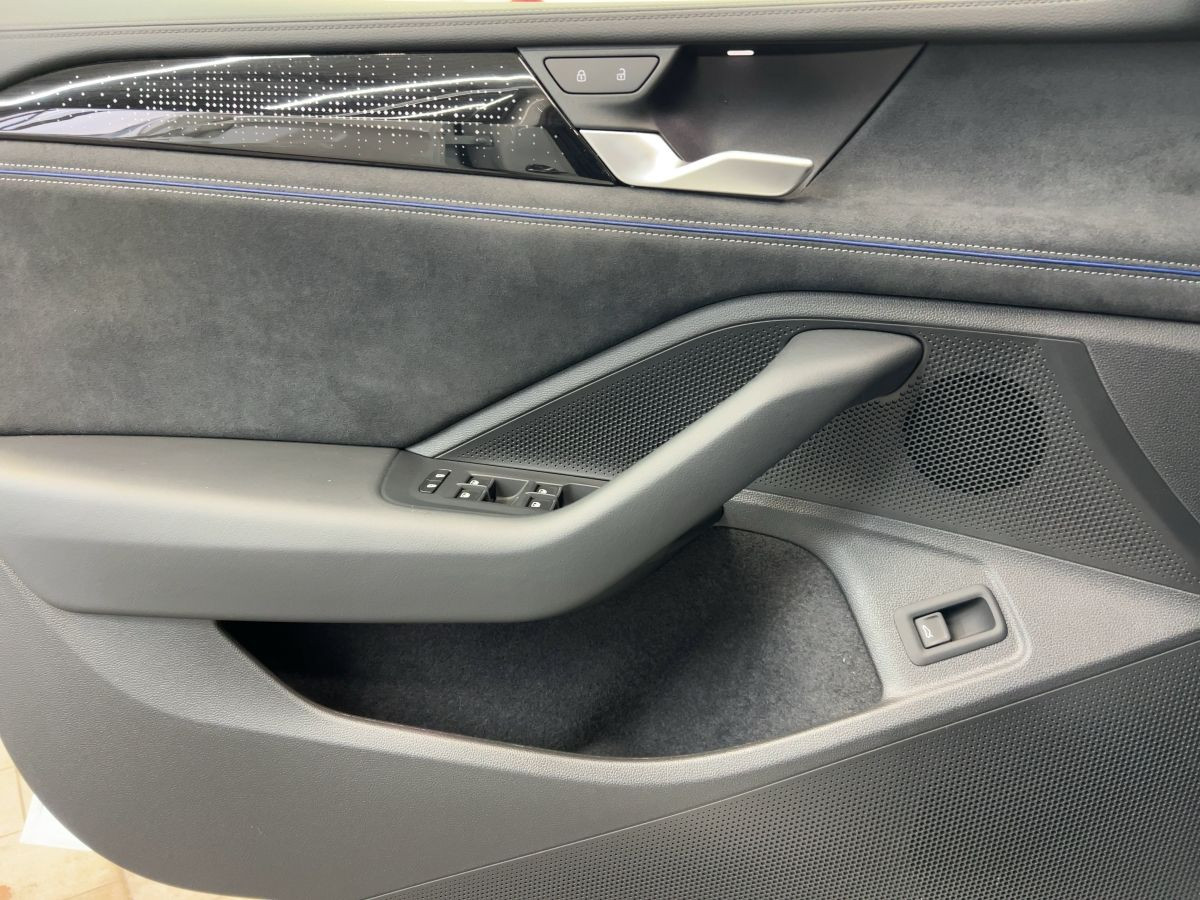 Passat Variant 2.0 TDI DSG R-Line ab 3,99% 