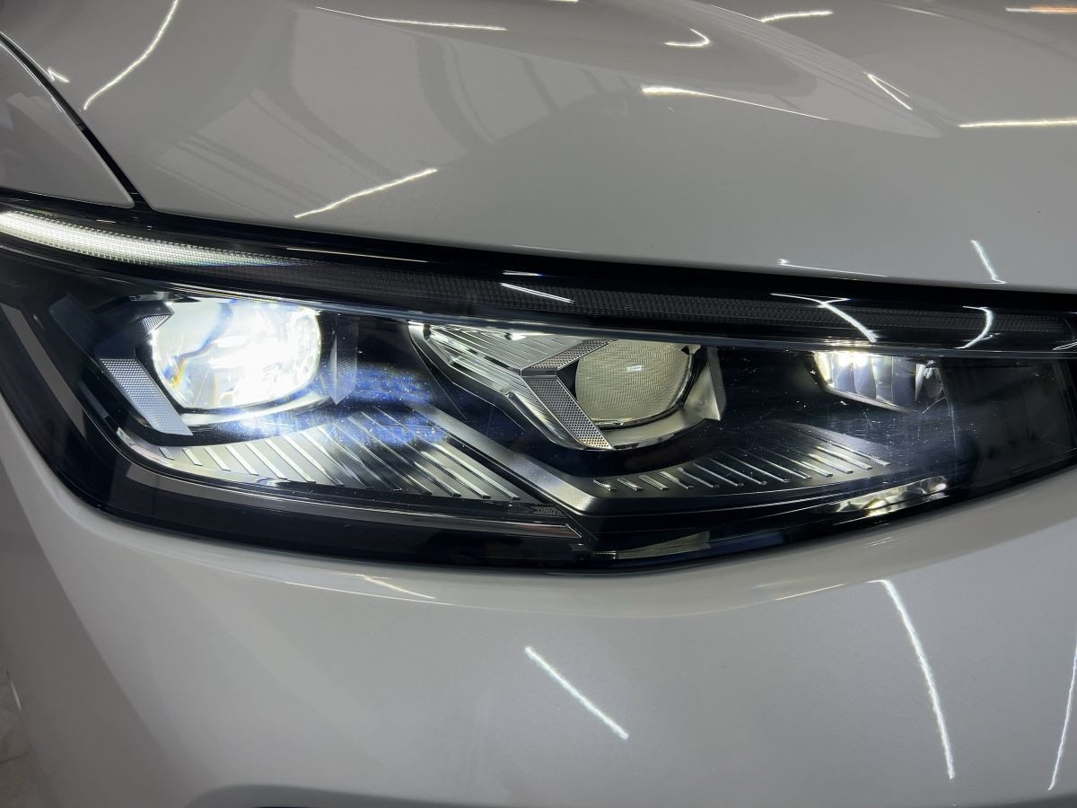 Passat Variant 2.0 TDI DSG R-Line ab 3,99% 