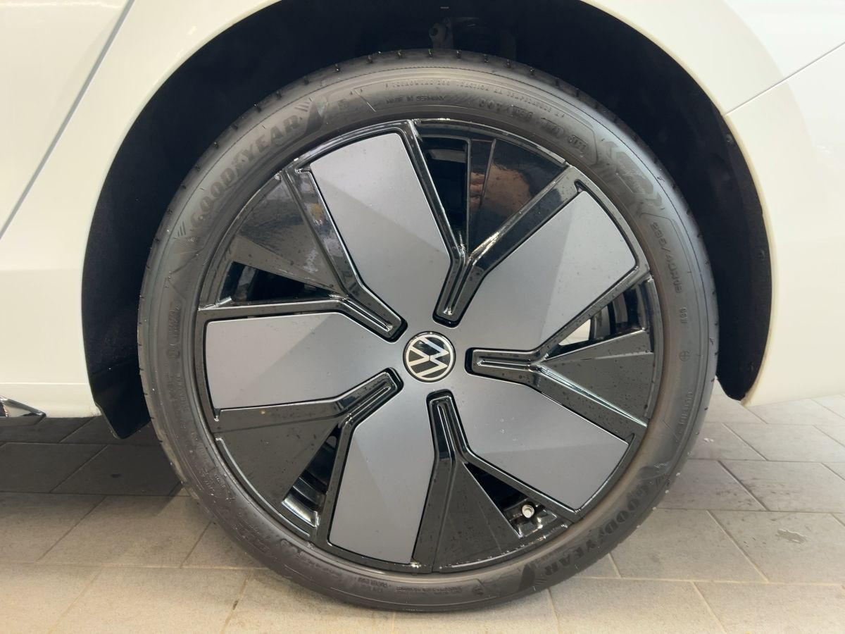 Passat Variant 2.0 TDI DSG R-Line ab 3,99% 