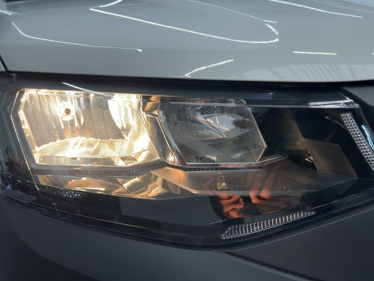 Caddy Maxi Commerce 1.5 TSI Cargo Navi Klima Einparkh. DAB+ Bluet.