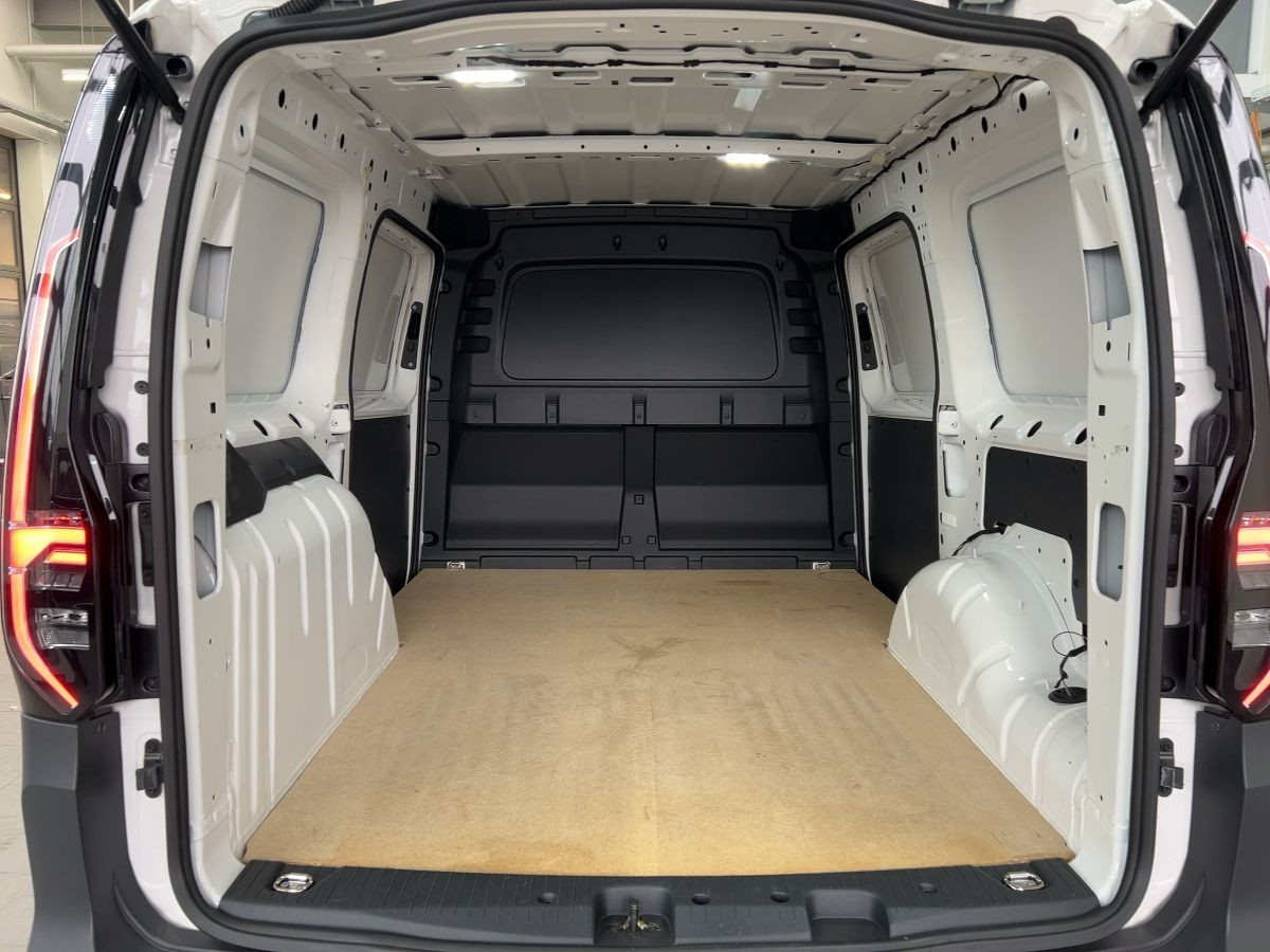 Caddy Maxi Commerce 1.5 TSI Cargo Navi Klima Einparkh. DAB+ Bluet.