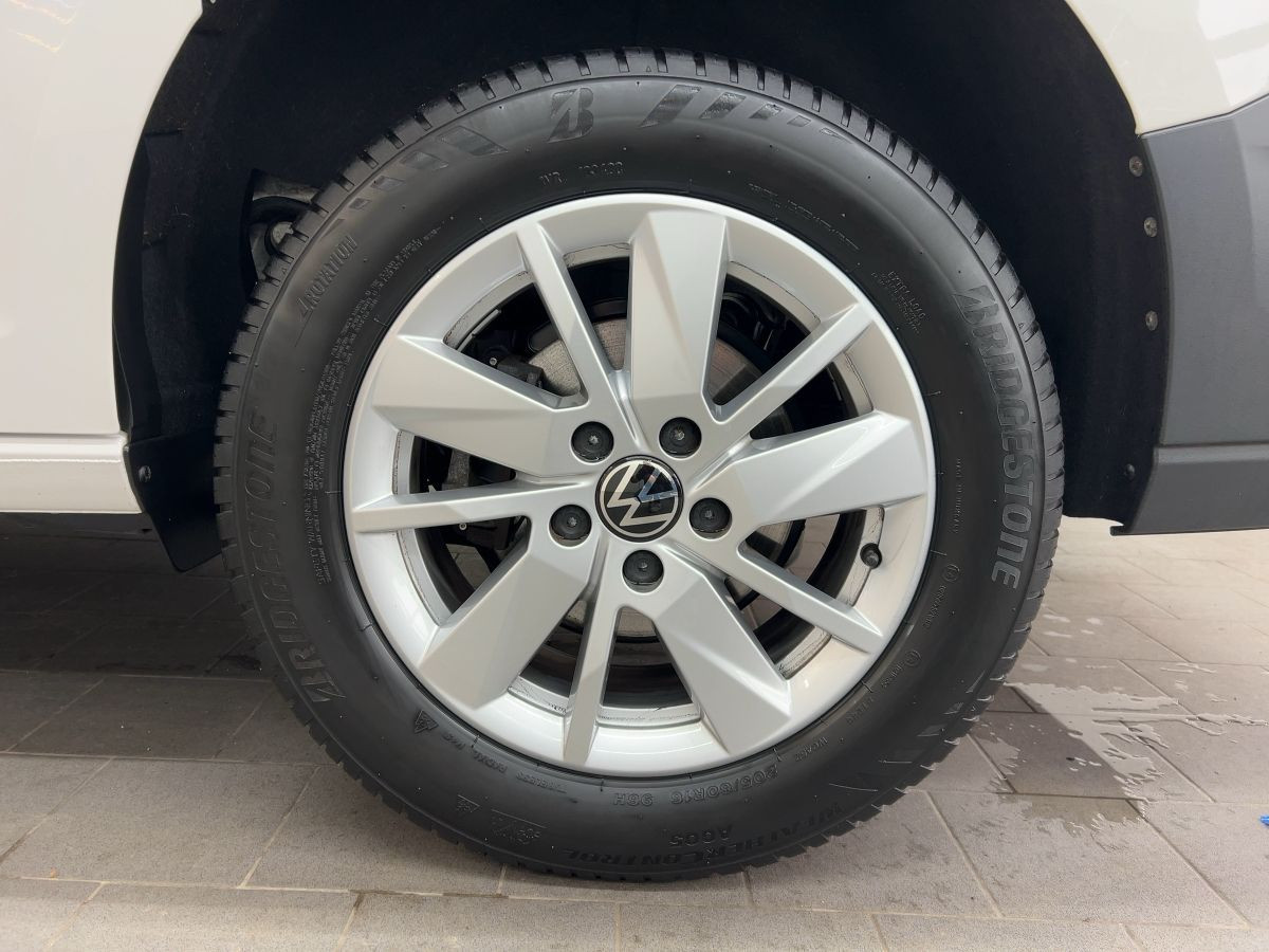 Caddy Maxi Commerce 1.5 TSI Cargo Navi Klima Einparkh. DAB+ Bluet.