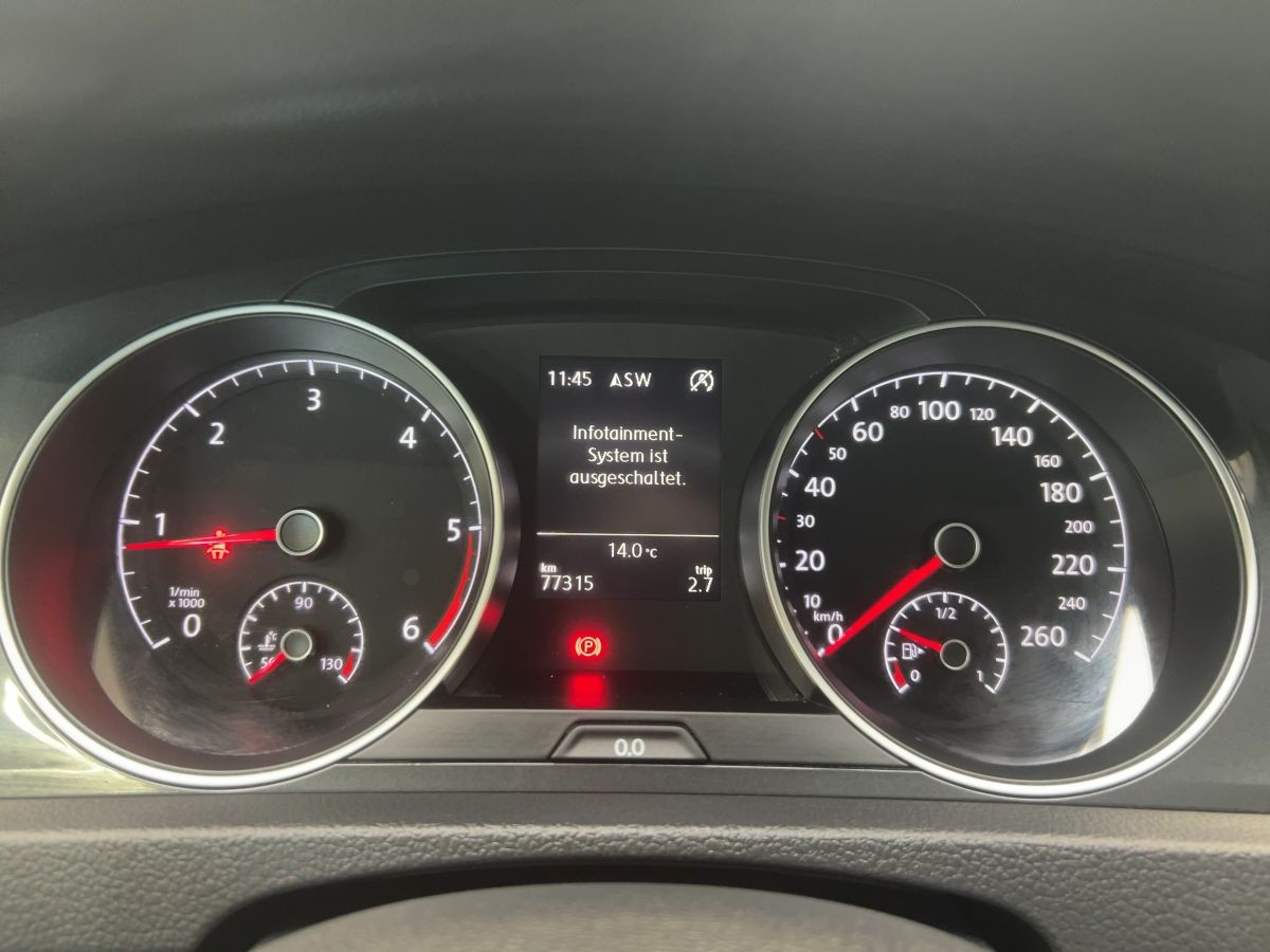 Golf VII Variant 1.6 TDI Trendline Navi Tempo Einparkh. Bluet. Sitzh.