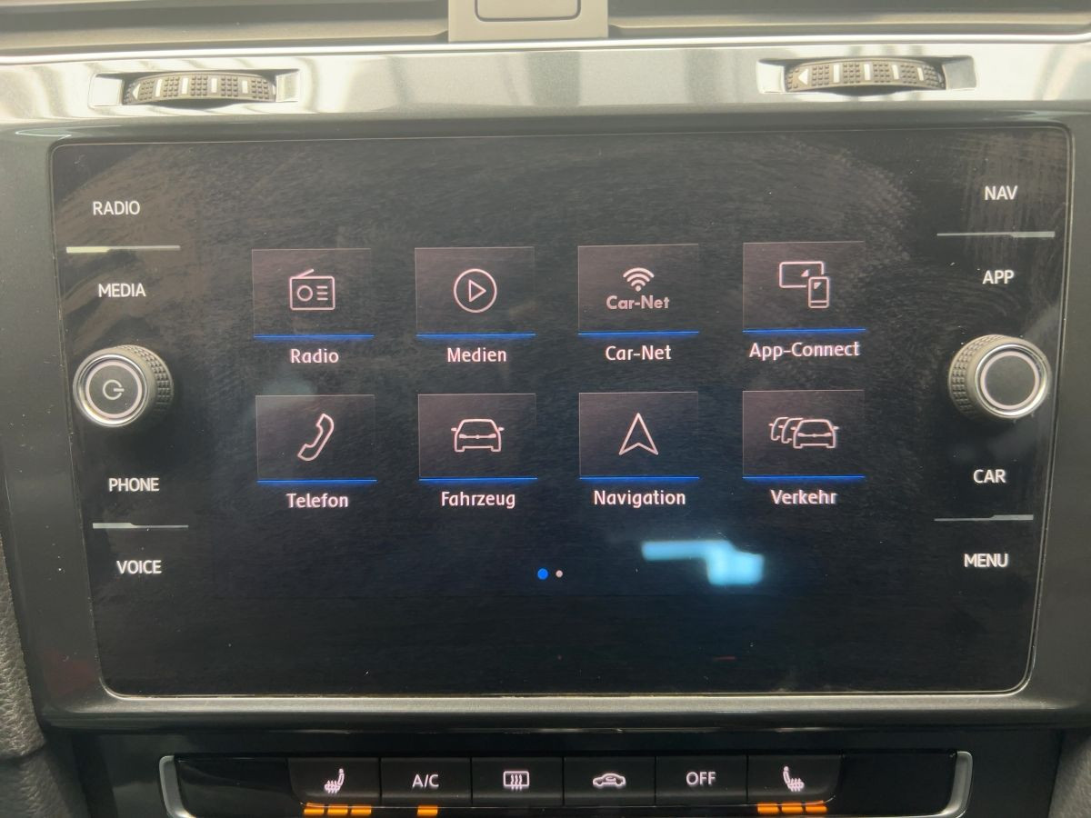 Golf VII Variant 1.6 TDI Trendline Navi Tempo Einparkh. Bluet. Sitzh.