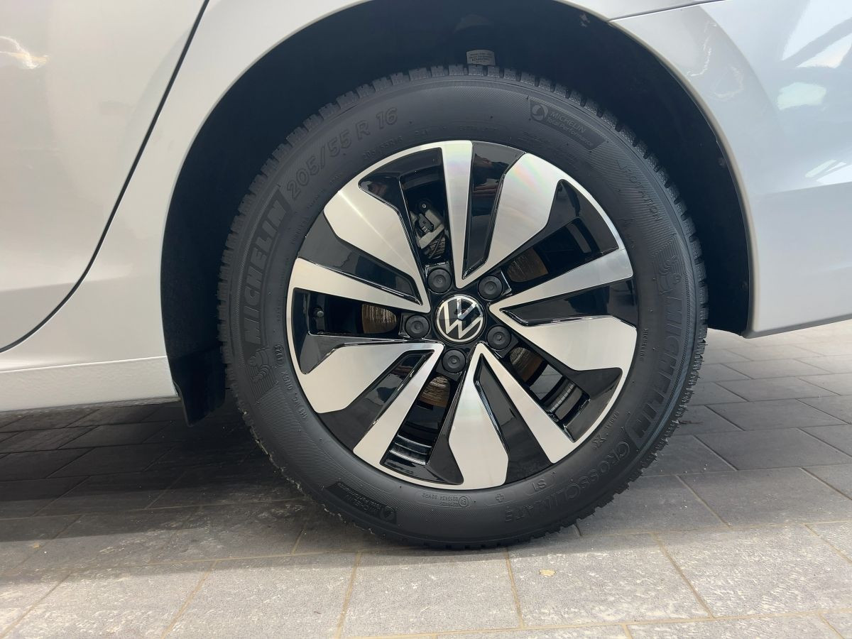 Golf VIII Variant 1.5 TSI DSG 