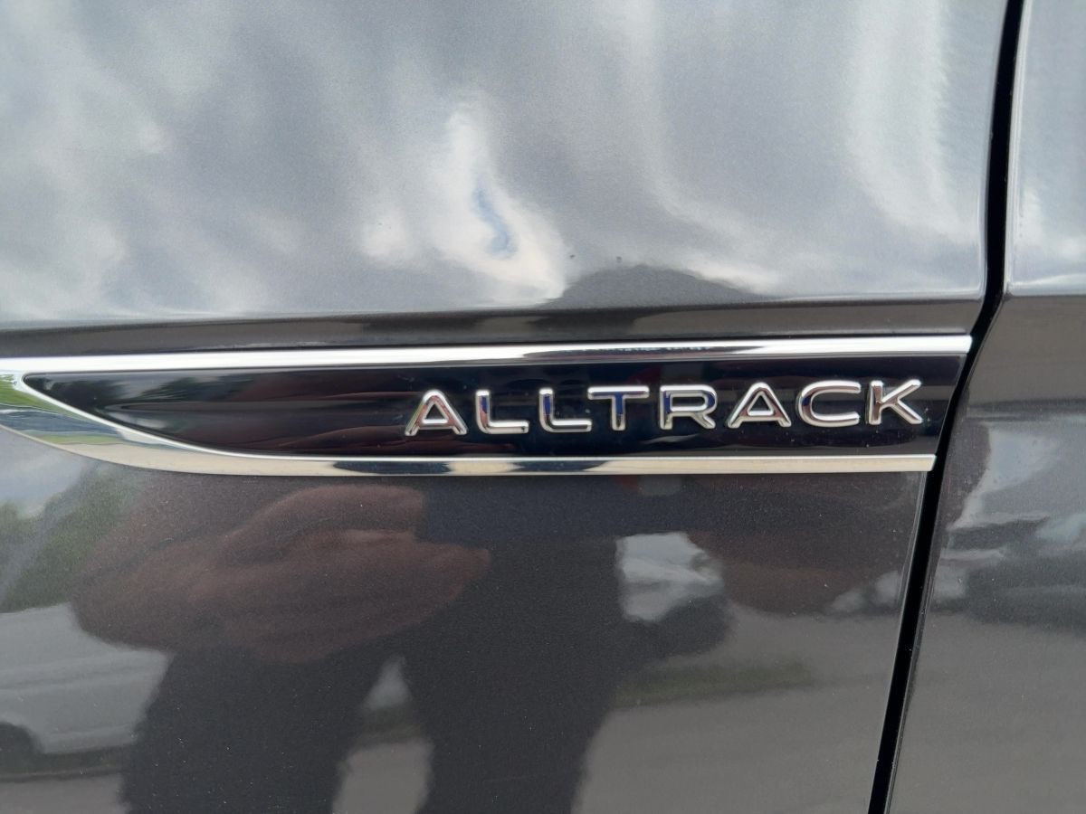 Passat Variant ALLTRACK 2.0 TDI DSG 4M AHK ACC Standh. LED-Matrix Navi ergo Kamera