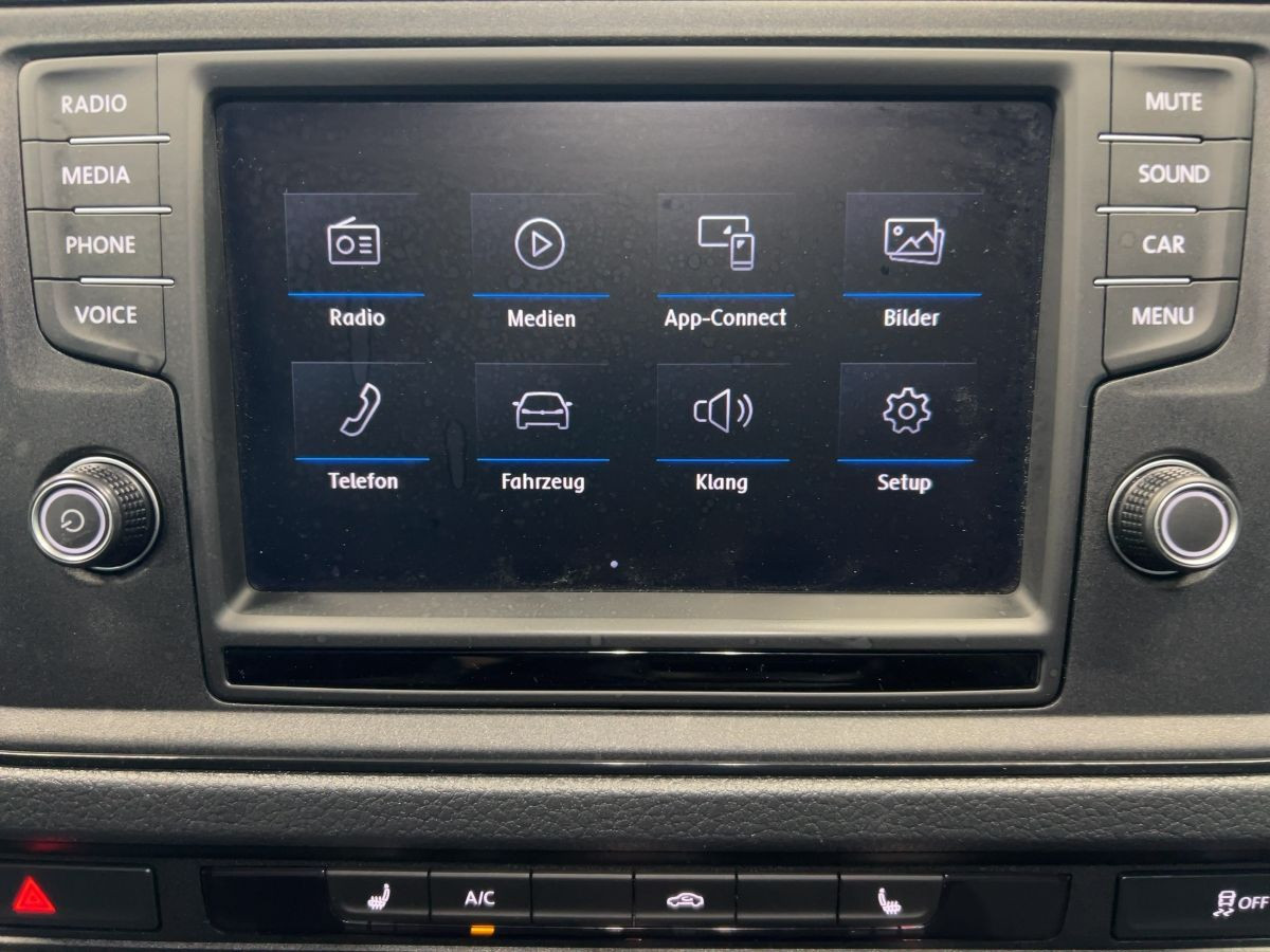 Crafter Kasten 30 2.0 TDI DSG AHK Tempo Parkp. Klima Bluet. Sitzh. Blind Spot