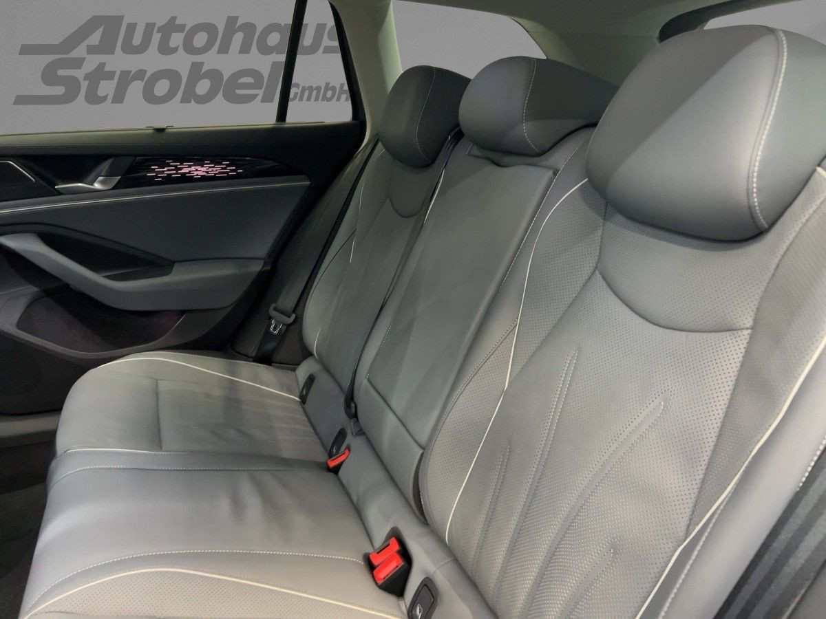 Passat Variant 1.5 TSI DSG eHybrid Elegance ab3,99% DCC LED-Matrix Navi Leder Harman Kar