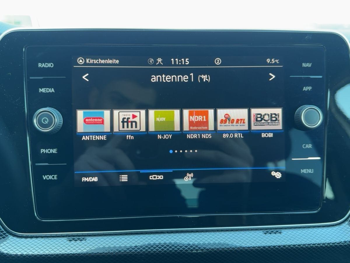 T-Cross 1.5 TSI DSG R-Line ab 3,99% ACC Navi LED-Matrix Kamera Bluet. Sitzh.