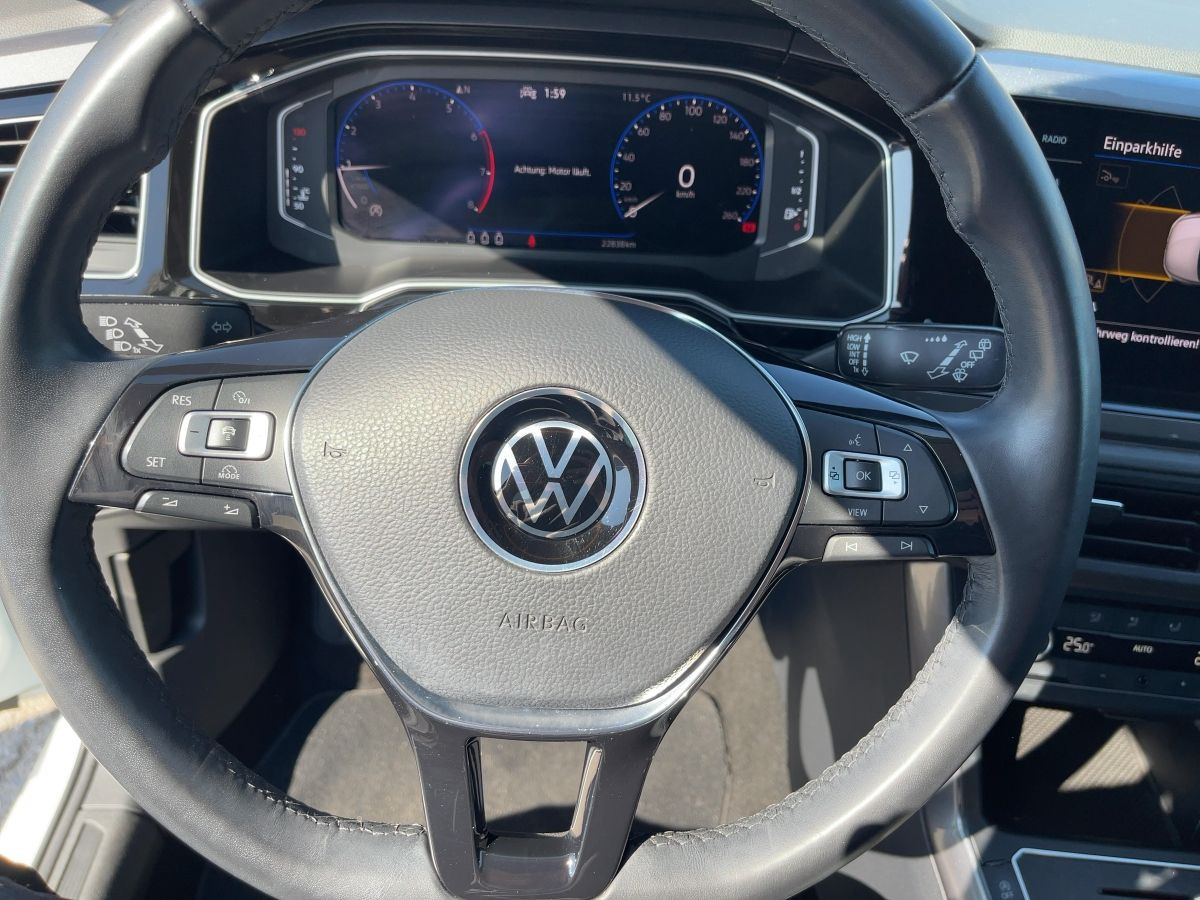 Polo 1.0 TSI Highline R-Line ACC Navi LED Kamera Climatronic Bluet. Sitzh.