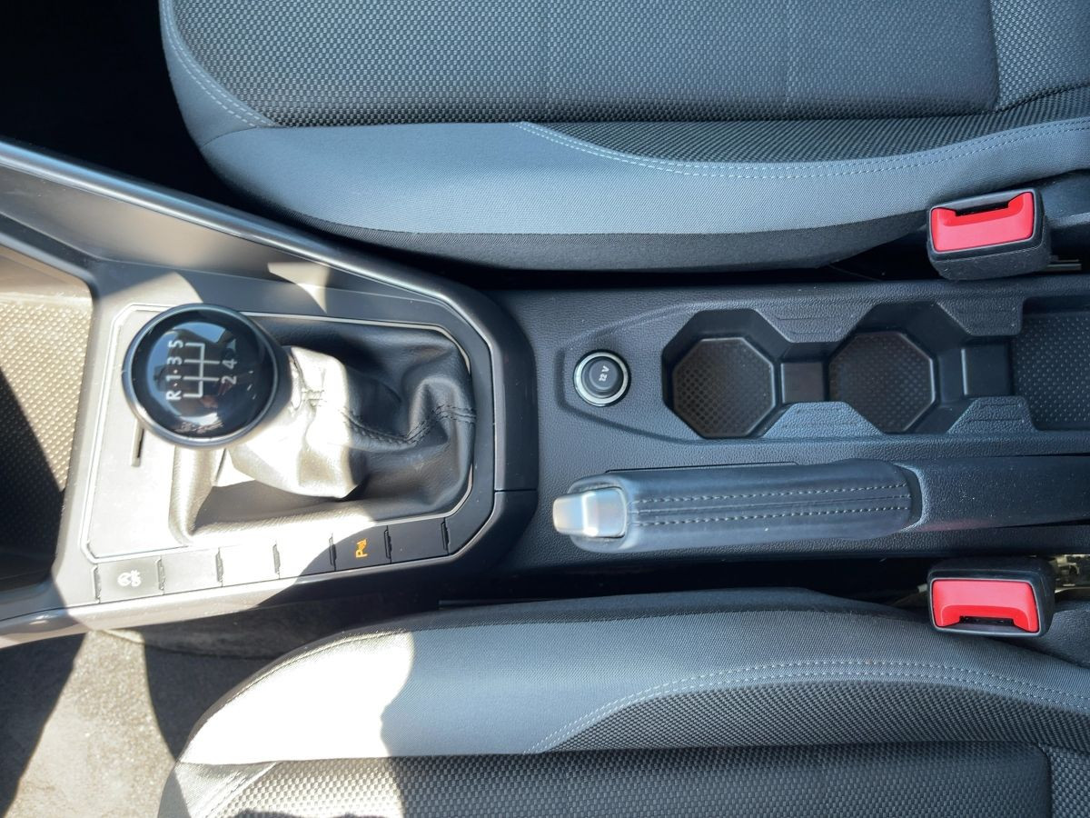 Polo 1.0 TSI Highline R-Line ACC Navi LED Kamera Climatronic Bluet. Sitzh.