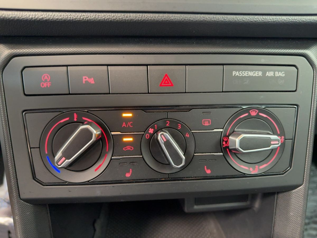 T-Cross 1.0 TSI DSG Basis Klima Sitzhzg. Lane Assist Elektr. Fenster Front Assist