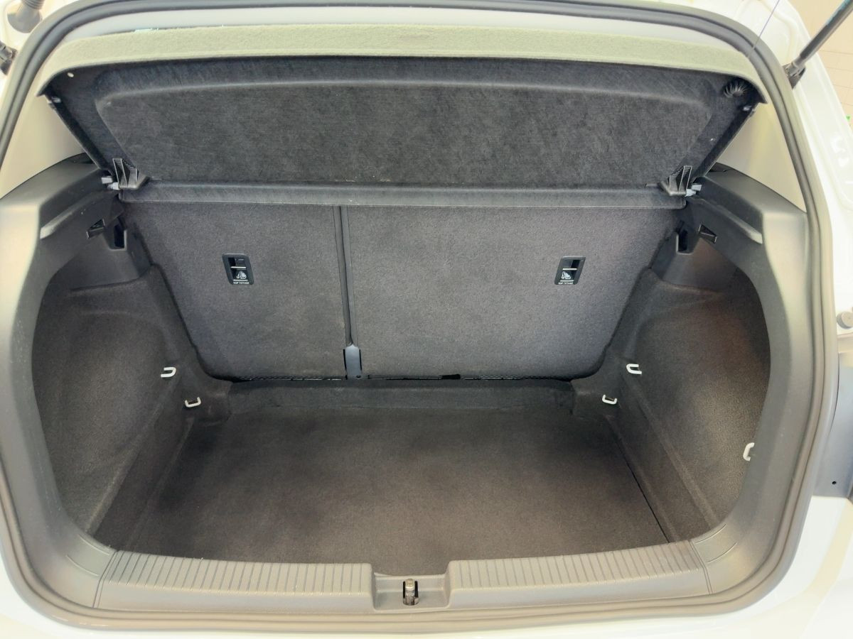 T-Cross 1.0 TSI DSG Basis Klima Sitzhzg. Lane Assist Elektr. Fenster Front Assist