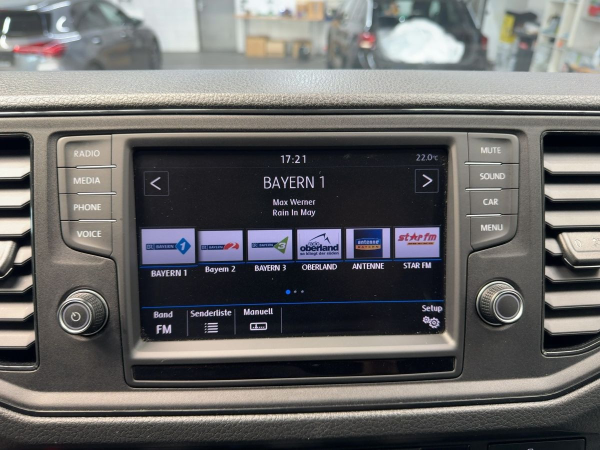 Crafter Kombi 35 2.0 TDI 4M 9-Sitzer LED Standh. Climatronic Bluet.