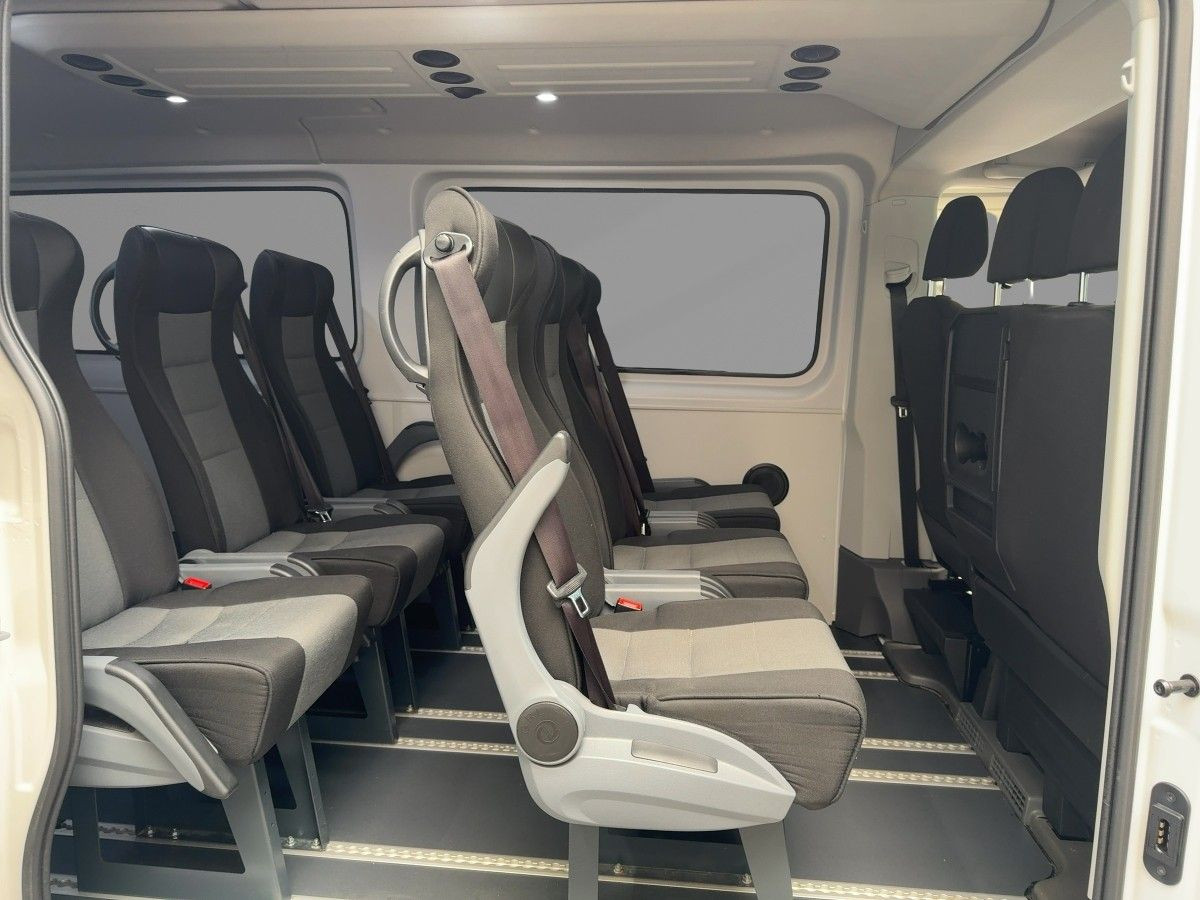 Crafter Kombi 35 2.0 TDI 4M 9-Sitzer LED Standh. Climatronic Bluet.