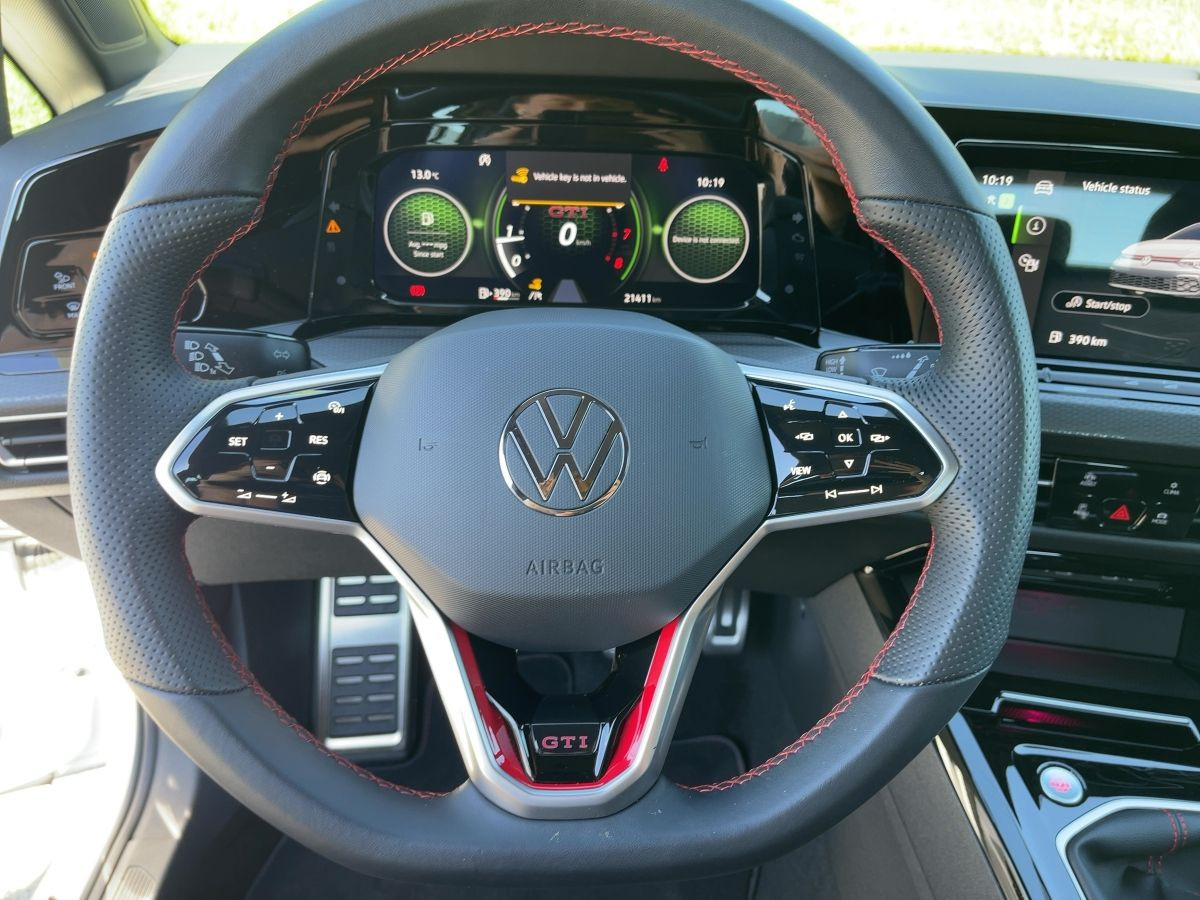 Golf VIII GTI 2.0 TSI LED Plus Einparkh. DAB+ Lane Ass. Keyless Bluet.