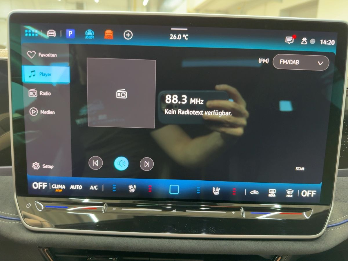 Passat Variant 2.0 TDI DSG 4M R-Line ab 3,99% AHK DCC Navi LED-Matrix Pano Leder Keyless