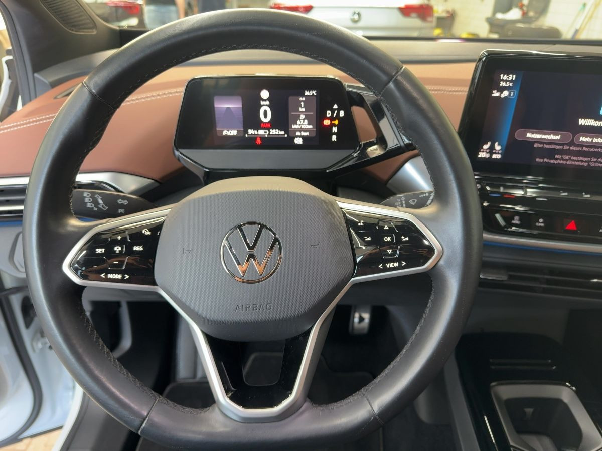 ID.4 Pro Perfomance Family 77 kWh AHK ACC LED-Matrix Navi Pano Sitzhzg