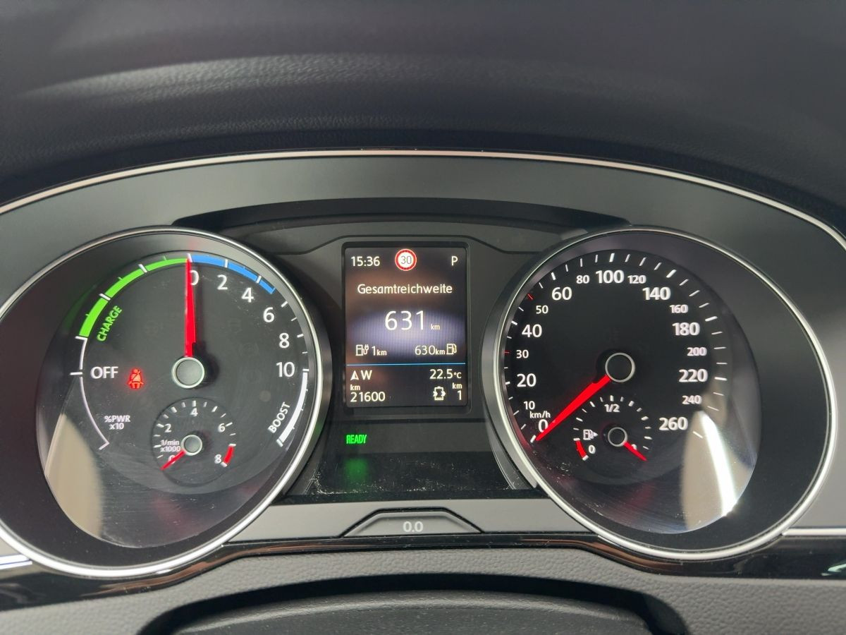 Passat Variant GTE 1.4 TSI DSG ACC LED Navi Kamera Sitzhzg Bluet. Lane-Ass Climatronic