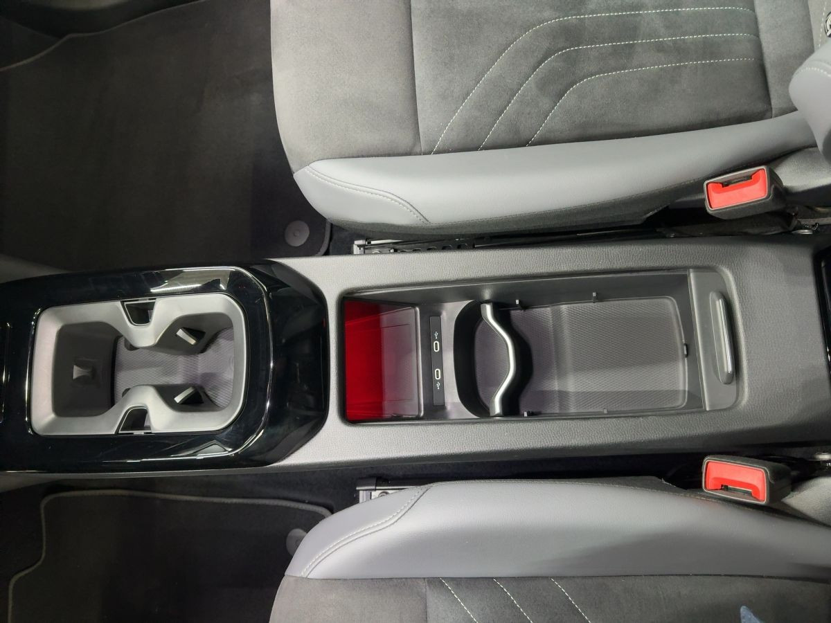 ID.4 Pro Performance 82 kWh Wärmep. ab 1,49% ACC AHK Navi LED-Matrix Kamera