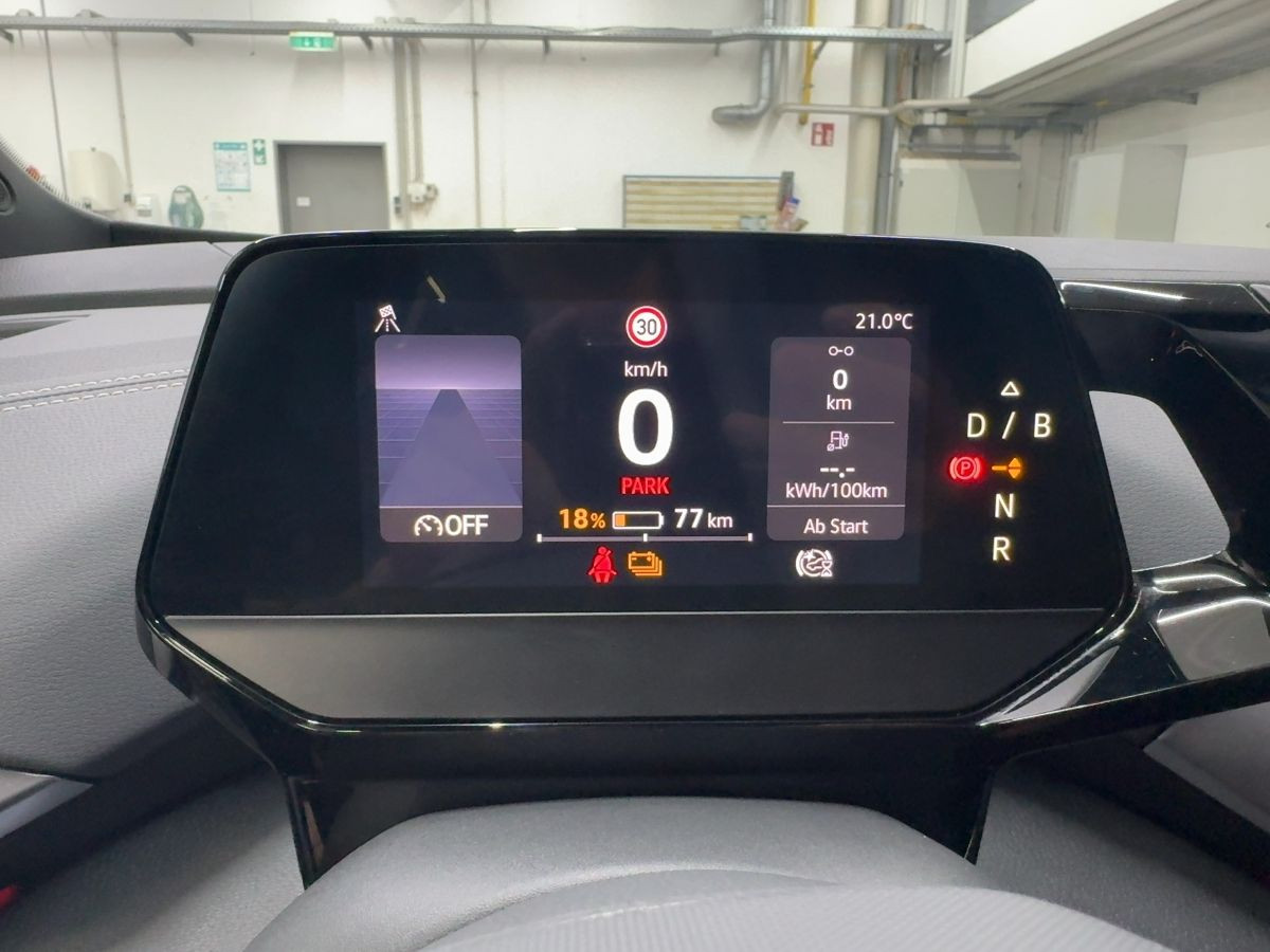 ID.4 Pro Performance 82 kWh Wärmep. ab 1,49% ACC AHK Navi LED-Matrix Kamera