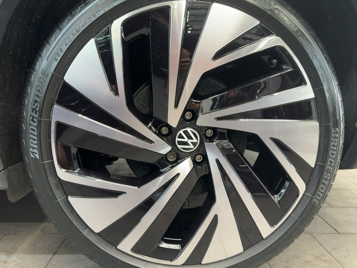 ID.4 Pro Performance 82 kWh Wärmep. ab 1,49% ACC AHK Navi LED-Matrix Kamera