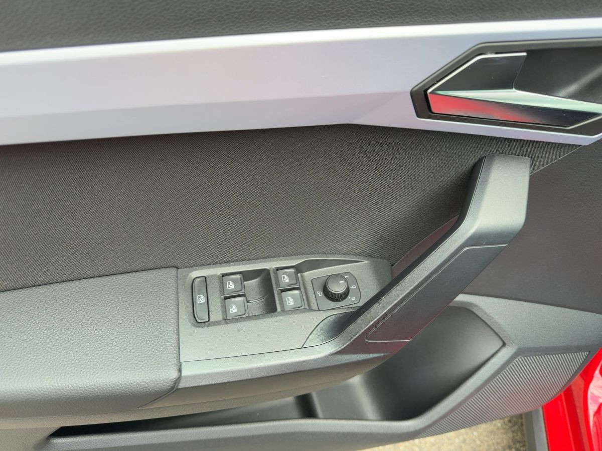 Arona 1.0 TSI DSG FR Kamera ACC LED Park Ass. Lane Ass. Climatronic