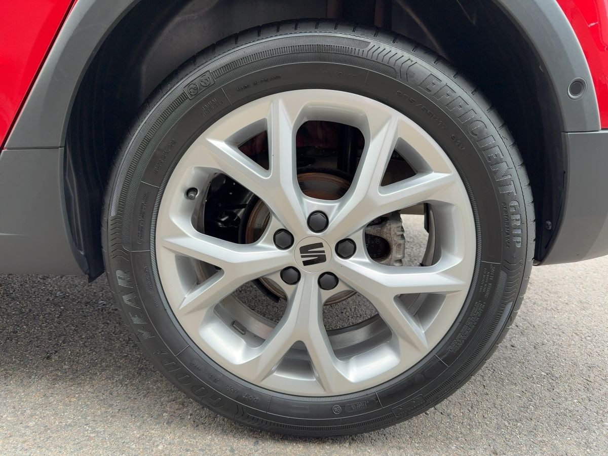 Arona 1.0 TSI DSG FR Kamera ACC LED Park Ass. Lane Ass. Climatronic