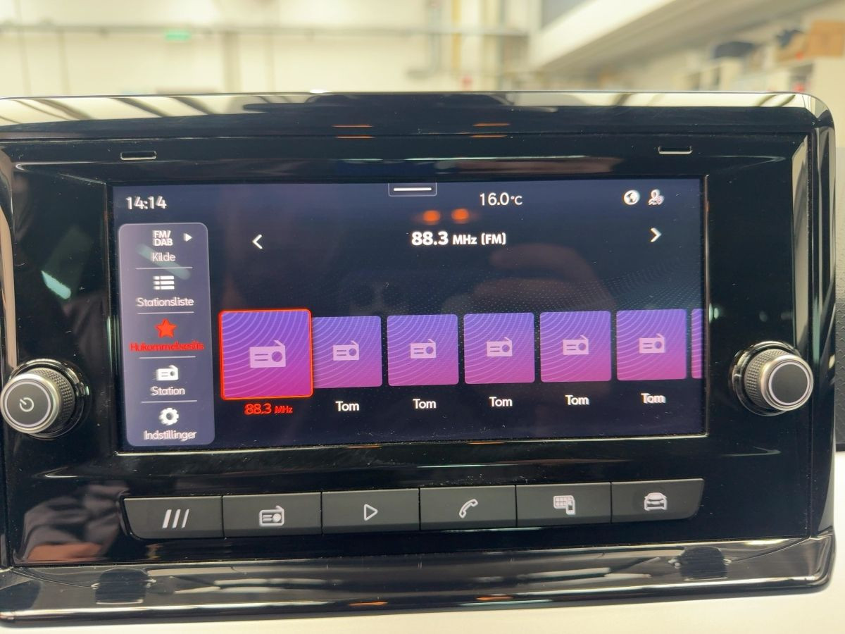 Arona 1.0 TSI DSG FR Kamera ACC LED Park Ass. Lane Ass. Climatronic